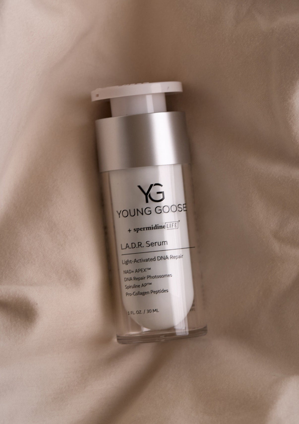 
                  
                    Young goose - L.A.D.R. Red Light-Activated Antioxidant Serum
                  
                